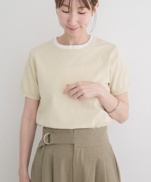 ITEMS URBANRESEARCH(アイテムズ アーバンリサーチ)の「フリルネック半袖ニットトップス(ニット/セーター・レディース・オフホワイト/グレー/ネイビー・FREE)」の2枚目の写真