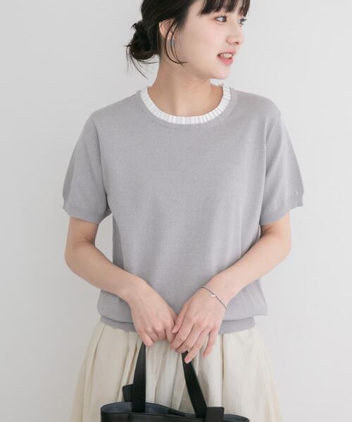 ITEMS URBANRESEARCH(アイテムズ アーバンリサーチ)の「フリルネック半袖ニットトップス(ニット/セーター・レディース・オフホワイト/グレー/ネイビー・FREE)」の5枚目の写真