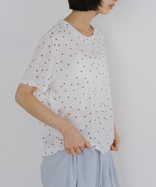 duei(デュイ)の「ドットベーシックハーフスリーブTシャツ(Tシャツ/カットソー・レディース・ベージュ/グレー/ホワイト・FREE)」の4枚目の写真