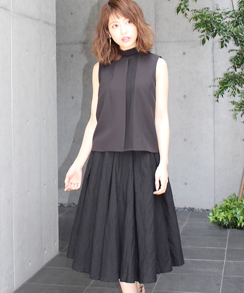 MICOAMERI(ミコアメリ)の「ハイネック切り替えノースリーブブラウス(シャツ/ブラウス・レディース・ホワイト/ブラック・FREE)」の8枚目の写真