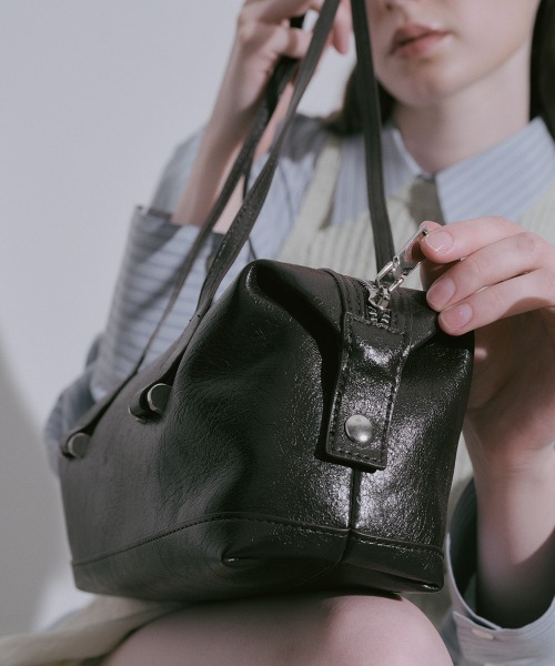ANCHAPT(アンチャプト)の「ロングハンドル wideボストン / 500mlペットボトル収納可(ボストンバッグ・レディース・ブラウン系/モカ/ブラック/ダークブラウン/ブラック系・FREE)」の6枚目の写真