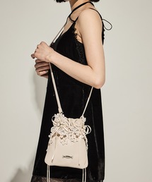 tanakadaisuke（タナカダイスケ）の「【tanakadaisuke/タナカダイスケ】lace flower drawstring sacoche/レースバッグ（ショルダーバッグ）」