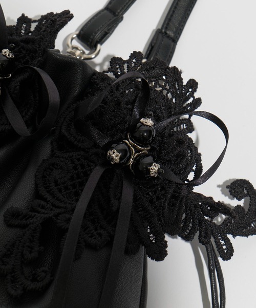 tanakadaisuke(タナカダイスケ)の「【tanakadaisuke/タナカダイスケ】lace flower drawstring sacoche/レースバッグ(ショルダーバッグ・レディース・ブラック/ベージュ・FREE)」の3枚目の写真