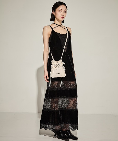tanakadaisuke(タナカダイスケ)の「【tanakadaisuke/タナカダイスケ】lace flower drawstring sacoche/レースバッグ(ショルダーバッグ・レディース・ブラック/ベージュ・FREE)」の12枚目の写真