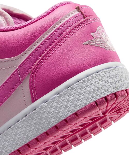 JORDAN BRAND(ジョーダンブランド)の「エア ジョーダン 1 LOW ジュニアシューズ / Air Jordan 1 Low Big Kids' Shoes 553560-609 China Rose(スニーカー・キッズ・ピンク系その他・25/24/22.5)」の8枚目の写真
