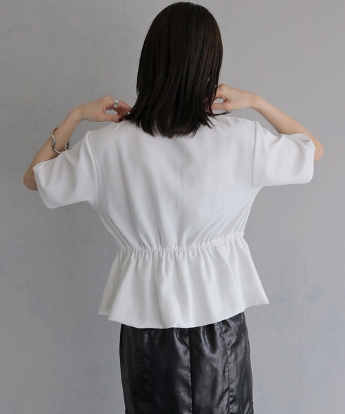 &g'aime(アンジェム)の「【&g'aime 】ハーフジップペプラムトップス Half-Zip Peplum Top(Tシャツ/カットソー・レディース・ブラック/ホワイト・FREE)」の18枚目の写真