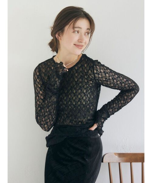 Ungrid(アングリッド)の「アシメデザインレースロングスリーブTee(Tシャツ/カットソー・レディース・オフホワイト/ブラック・FREE)」の7枚目の写真