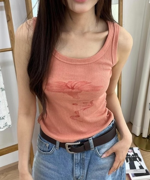 Y2K SYNAPSE FACTORY（ワイツーケー シナプスファクトリー）の「【フラワープリント】タンクトップ（Tシャツ/カットソー・レディース・オレンジ/ベージュ・FREE）」の3枚目の写真