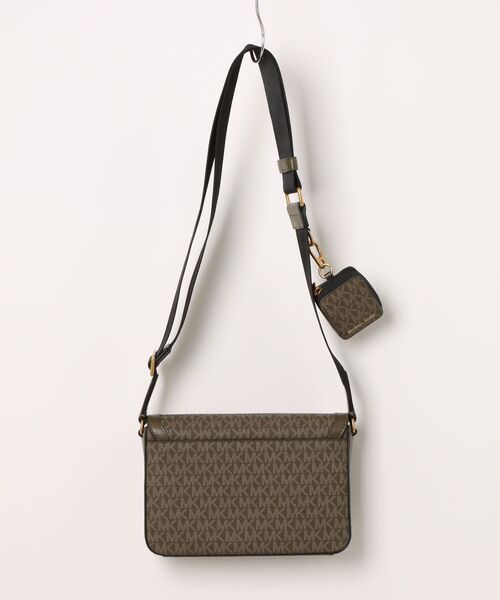 MICHAEL KORS(マイケルコース)の「HUDSON フラップ クロスボディ ウィズ ポーチ ミニ - MKシグネチャー(ショルダーバッグ・メンズ・グリーン系・FREE)」の6枚目の写真