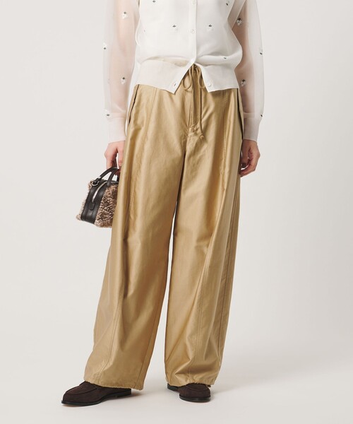 UNITED ARROWS(ユナイテッドアローズ)の「コットン カーブパンツ(その他パンツ・レディース・オフホワイト/ベージュ・36/38)」の10枚目の写真
