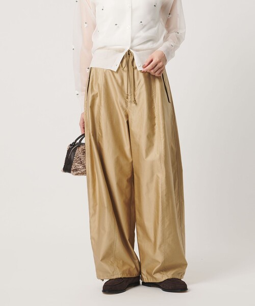 UNITED ARROWS(ユナイテッドアローズ)の「コットン カーブパンツ(その他パンツ・レディース・オフホワイト/ベージュ・36/38)」の11枚目の写真