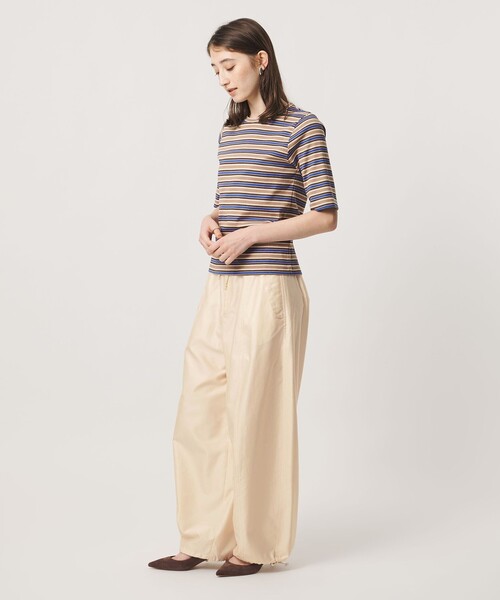 UNITED ARROWS(ユナイテッドアローズ)の「コットン カーブパンツ(その他パンツ・レディース・オフホワイト/ベージュ・36/38)」の18枚目の写真