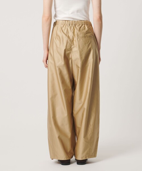 UNITED ARROWS(ユナイテッドアローズ)の「コットン カーブパンツ(その他パンツ・レディース・オフホワイト/ベージュ・36/38)」の21枚目の写真