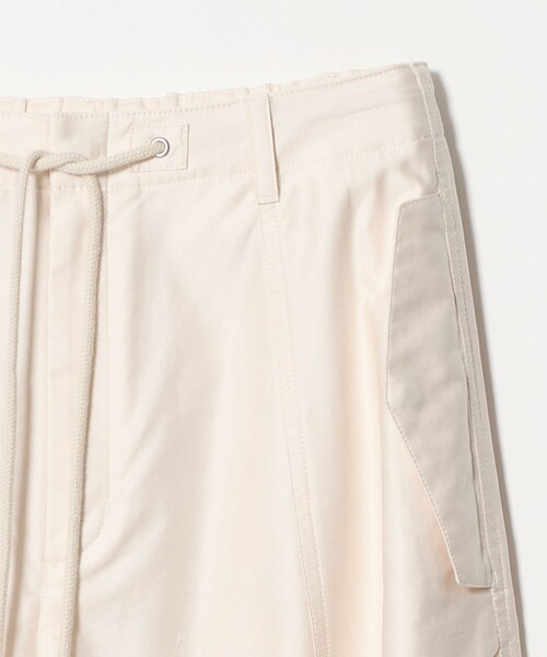 UNITED ARROWS(ユナイテッドアローズ)の「コットン カーブパンツ(その他パンツ・レディース・オフホワイト/ベージュ・36/38)」の5枚目の写真