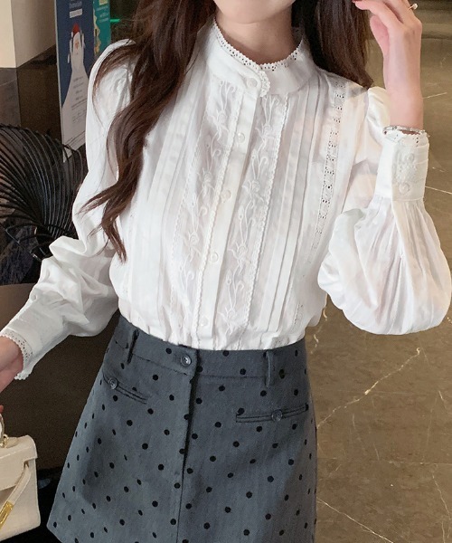 AMAJI（アマジ）の「ジャガード コットン 長袖シャツ（シャツ/ブラウス・レディース・ホワイト・SMALL/MEDIUM/LARGE/X-LARGE）」の3枚目の写真