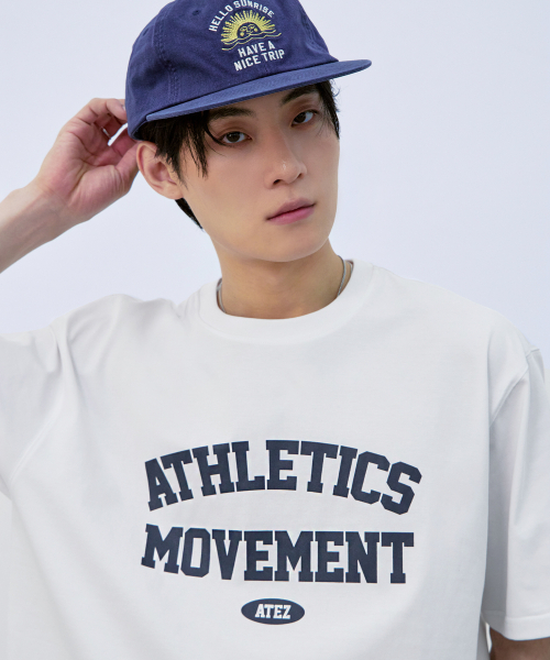 ATEZ（アテズ）の「アスレチックロゴプリントオーバーサイズ半袖Tシャツ[ホワイト]（Tシャツ/カットソー・レディース・その他・LARGE/MEDIUM/SMALL）」の3枚目の写真