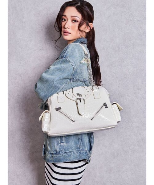 GYDA(ジェイダ)の「GG bijouエナメルクロコ ボストンBAG(ボストンバッグ・レディース・オフホワイト/ブラック・FREE)」の5枚目の写真