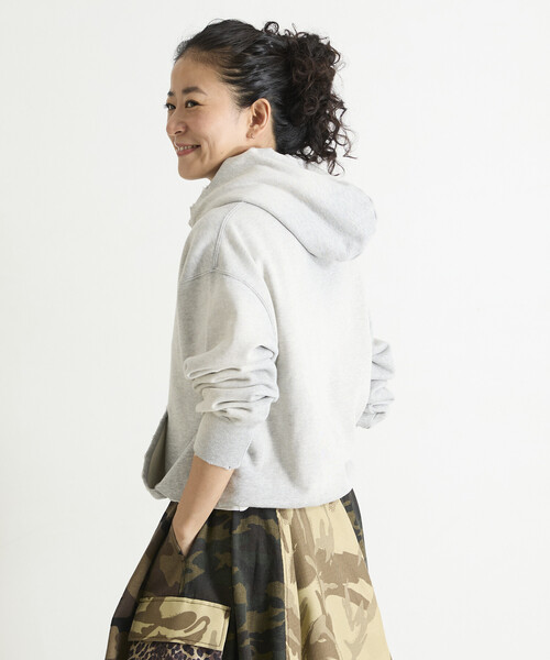 Freada（フリーダ）の「Freada/フリーダ ダメージ加工 フーディー（スウェット・レディース・グレー/レッド・ONE SIZE）」の9枚目の写真