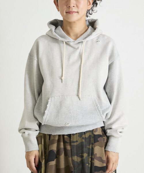 Freada（フリーダ）の「Freada/フリーダ ダメージ加工 フーディー（スウェット・レディース・グレー/レッド・ONE SIZE）」の12枚目の写真
