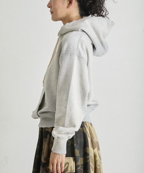 Freada（フリーダ）の「Freada/フリーダ ダメージ加工 フーディー（スウェット・レディース・グレー/レッド・ONE SIZE）」の13枚目の写真