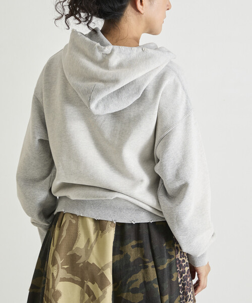 Freada（フリーダ）の「Freada/フリーダ ダメージ加工 フーディー（スウェット・レディース・グレー/レッド・ONE SIZE）」の14枚目の写真