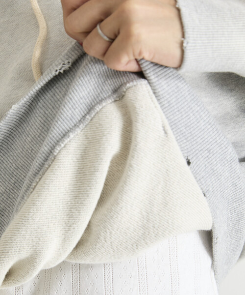 Freada（フリーダ）の「Freada/フリーダ ダメージ加工 フーディー（スウェット・レディース・グレー/レッド・ONE SIZE）」の21枚目の写真