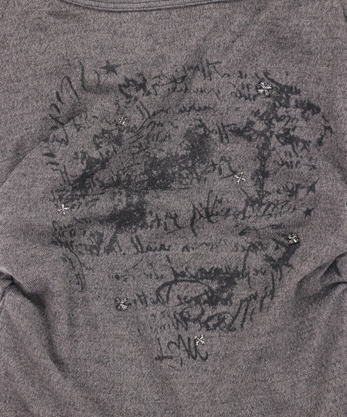 SPINNS(スピンズ)の「ホルターネック長袖カットソー/ボーダーロゴ/ストリート女子(Tシャツ/カットソー・レディース・チャコール/ブラック・ONESIZE)」の17枚目の写真