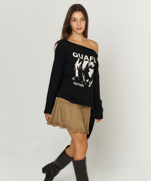 QUAFE(クアフェ)の「OFF-SHOULDER PRINTED TIE T-SHIRT(スウェット・レディース・ブラック・FREE)」の5枚目の写真