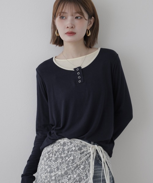 Arinomama(アリノママ)の「Arinomama 薄手シア バイカラーヘンリーネック ロンT(Tシャツ/カットソー・レディース・ブラウン/グレー/ネイビー/ブラック/アイボリー・FREE)」の5枚目の写真