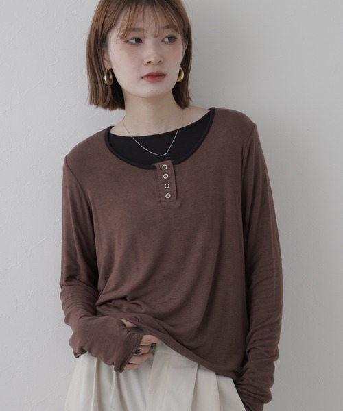 Arinomama(アリノママ)の「Arinomama 薄手シア バイカラーヘンリーネック ロンT(Tシャツ/カットソー・レディース・ブラウン/グレー/ネイビー/ブラック/アイボリー・FREE)」の4枚目の写真