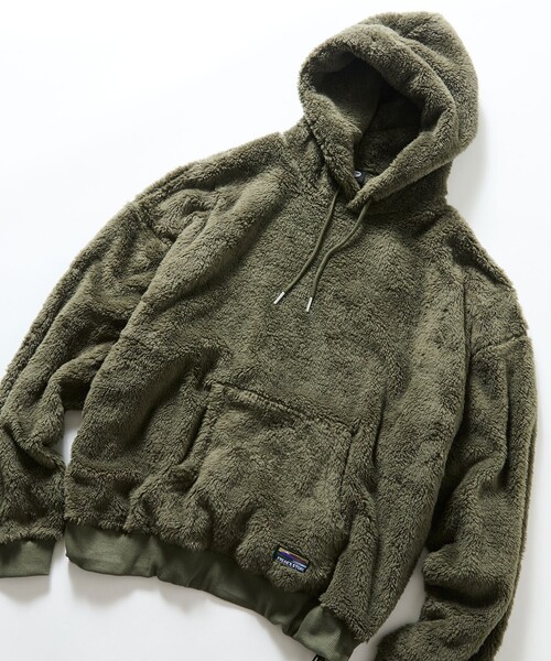 FREAK'S STORE（フリークスストア）の「限定展開 リラックスフィット シャギーフリース プルオーバー パーカー（パーカー・メンズ・グレイッシュベージュ/ブラック/オリーブ/スミクロ・LARGE/MEDIUM/SMALL）」の4枚目の写真