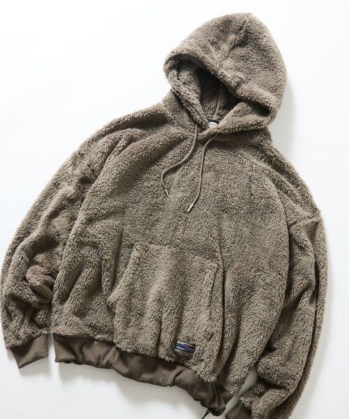 FREAK'S STORE（フリークスストア）の「限定展開 リラックスフィット シャギーフリース プルオーバー パーカー（パーカー・メンズ・グレイッシュベージュ/ブラック/オリーブ/スミクロ・LARGE/MEDIUM/SMALL）」の16枚目の写真