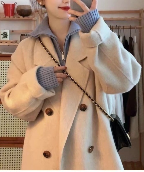 LUCPY（ラクピー）の「ダブルブレスト Aラインロングコート（その他アウター・レディース・ブラック/ホワイト/グレー/ピンク/キャメル・SMALL/LARGE/MEDIUM/X-LARGE）」の7枚目の写真