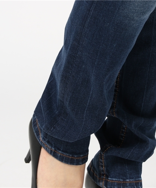 Desigual（デシグアル）の「★[Desigual/デシグアル]刺繍入りジーンズ（デニムパンツ・レディース・インディゴブルー・26inch）」の2枚目の写真