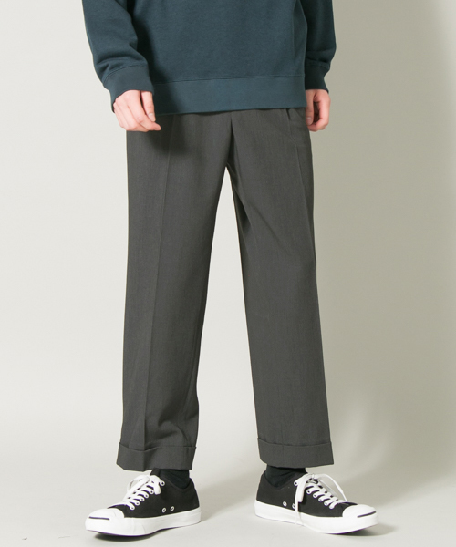 URBAN RESEARCH（アーバンリサーチ）の「UR T/Rギャバワンタックワイドパンツ（その他パンツ・メンズ・グレー/チャコールグレー/ブラック・LARGE/MEDIUM）」の2枚目の写真