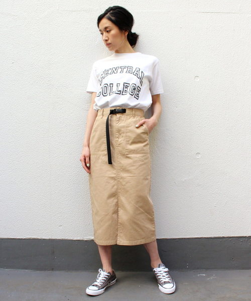 ottilie(オティーリエ)の「カレッジプリントTシャツ(Tシャツ/カットソー・レディース・オフホワイト/ブラック/ブラウン/ネイビー・FREE)」の9枚目の写真