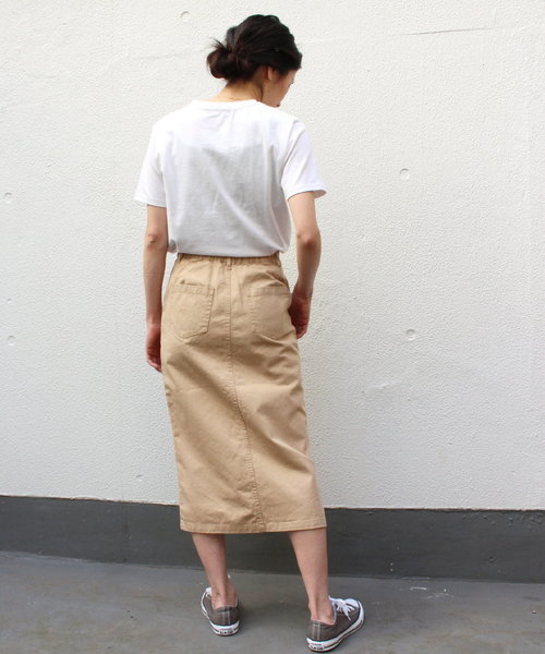 ottilie(オティーリエ)の「カレッジプリントTシャツ(Tシャツ/カットソー・レディース・オフホワイト/ブラック/ブラウン/ネイビー・FREE)」の10枚目の写真