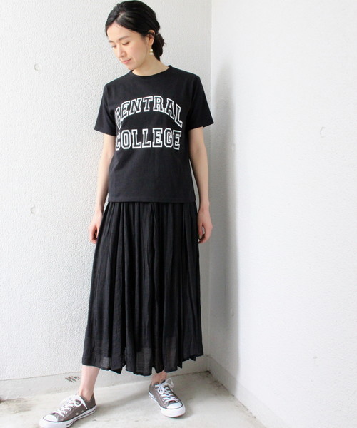 ottilie(オティーリエ)の「カレッジプリントTシャツ(Tシャツ/カットソー・レディース・オフホワイト/ブラック/ブラウン/ネイビー・FREE)」の12枚目の写真