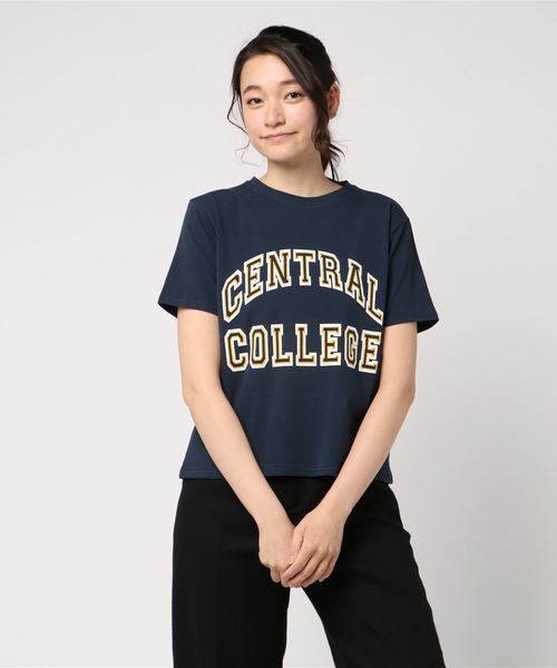 ottilie(オティーリエ)の「カレッジプリントTシャツ(Tシャツ/カットソー・レディース・オフホワイト/ブラック/ブラウン/ネイビー・FREE)」の21枚目の写真