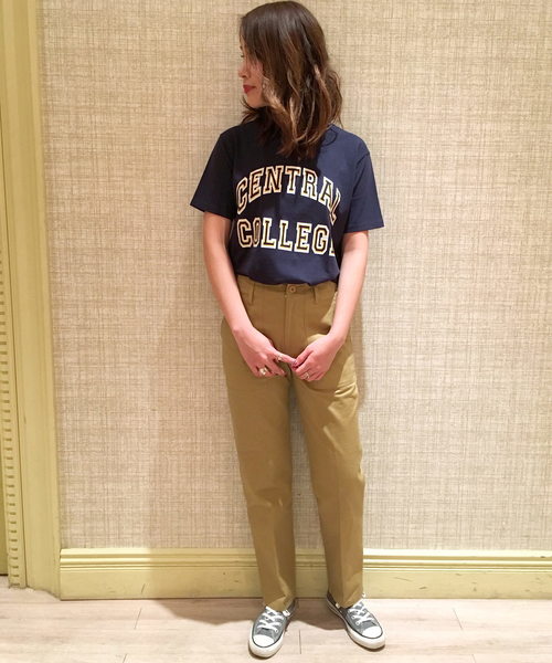 ottilie(オティーリエ)の「カレッジプリントTシャツ(Tシャツ/カットソー・レディース・オフホワイト/ブラック/ブラウン/ネイビー・FREE)」の16枚目の写真