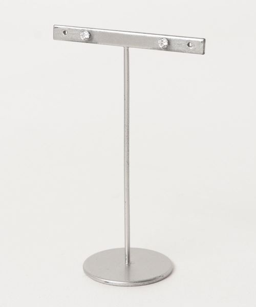 ESTELLE（エステール）の「K18 ホワイトゴールド キュービックジルコニア ピアス （M） ESTELLE/エステール（ピアス（両耳用）・レディース・ホワイトゴールド・-）」の5枚目の写真