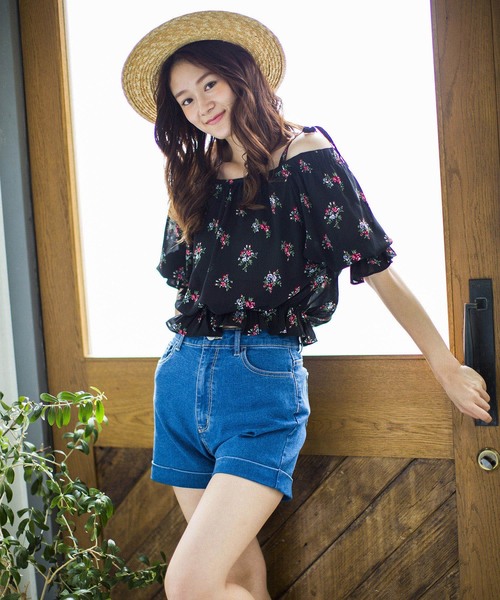 WEGO（ウィゴー）の「WEGO/デイリーハイウエストショーツ（デニムパンツ・レディース・ダークインディゴブルー/インディゴブルー/ライトインディゴブルー・SMALL/MEDIUM/LARGE）」の6枚目の写真