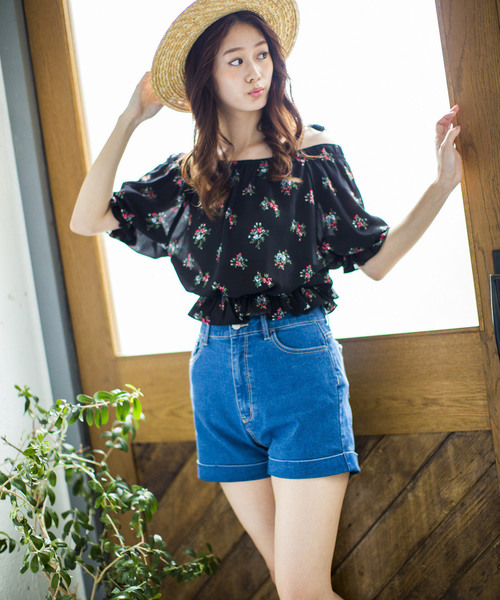 WEGO（ウィゴー）の「WEGO/デイリーハイウエストショーツ（デニムパンツ・レディース・ダークインディゴブルー/インディゴブルー/ライトインディゴブルー・SMALL/MEDIUM/LARGE）」の7枚目の写真