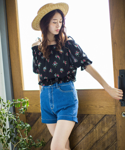 WEGO（ウィゴー）の「WEGO/デイリーハイウエストショーツ（デニムパンツ・レディース・ダークインディゴブルー/インディゴブルー/ライトインディゴブルー・SMALL/MEDIUM/LARGE）」の8枚目の写真