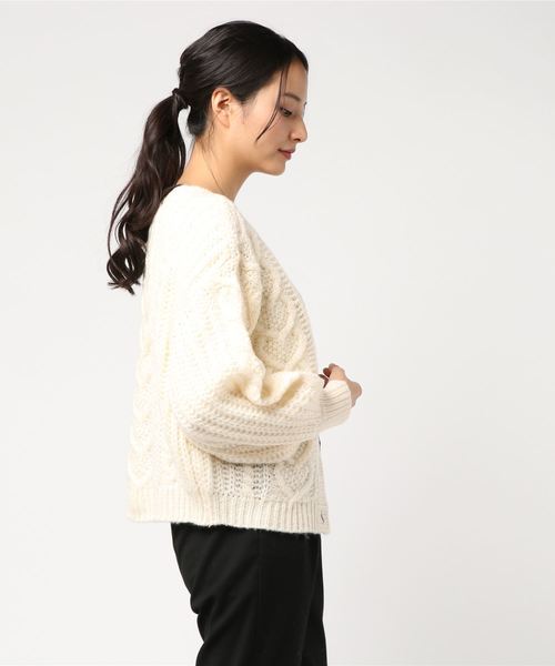 one way(ワンウェイ)の「モヘアタッチACケーブルカーデ(カーディガン/ボレロ・レディース・ホワイト/ライトグレー/ベージュ/ライトピンク・M)」の6枚目の写真