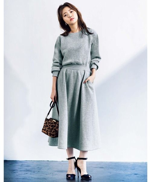 GeeRA(ジーラ)の「ラグランスウェットワンピース(ワンピース・レディース・ブラック/グレー/ピンク/モカ・SMALL/MEDIUM/LARGE/X-LARGE/XX-LARGE)」の5枚目の写真