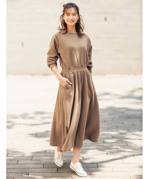 GeeRA(ジーラ)の「ラグランスウェットワンピース(ワンピース・レディース・ブラック/グレー/ピンク/モカ・SMALL/MEDIUM/LARGE/X-LARGE/XX-LARGE)」の12枚目の写真