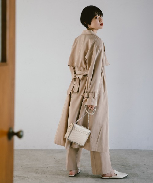 PAGEBOY(ページボーイ)の「Cテンセルルーズトレンチコート(トレンチコート・レディース・カーキ/ブラック/ベージュ/ライトベージュ・SMALL/MEDIUM)」の8枚目の写真