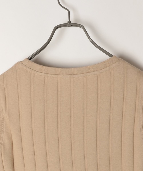 LAKOLE（ラコレ）の「ワイドリブスリーブレスTシャツ / LAKOLE（Tシャツ/カットソー・レディース・ボルドー/ライトグリーン/オフホワイト/スモーク/ブラウン系その他/ライトベージュ・SMALL/MEDIUM）」の12枚目の写真
