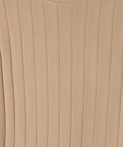 LAKOLE（ラコレ）の「ワイドリブスリーブレスTシャツ / LAKOLE（Tシャツ/カットソー・レディース・ボルドー/ライトグリーン/オフホワイト/スモーク/ブラウン系その他/ライトベージュ・SMALL/MEDIUM）」の13枚目の写真